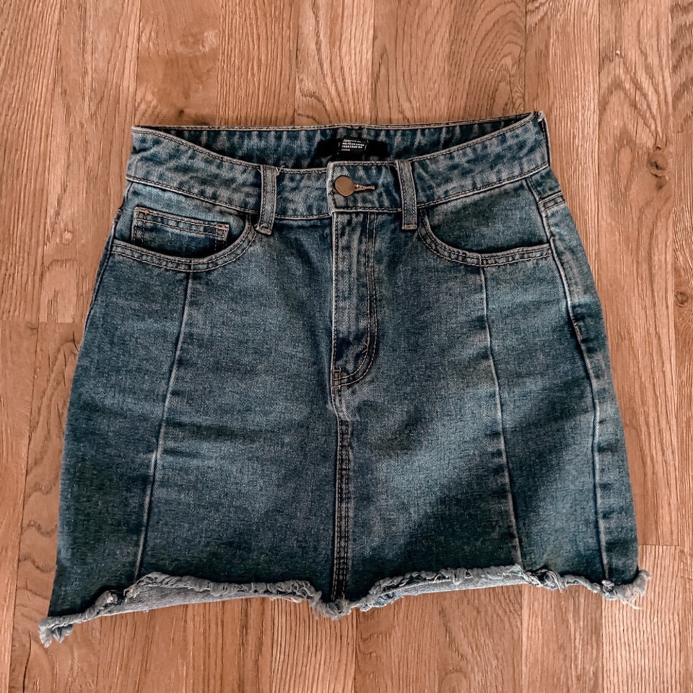 ✰FOREVER 21 SKIRT ✰